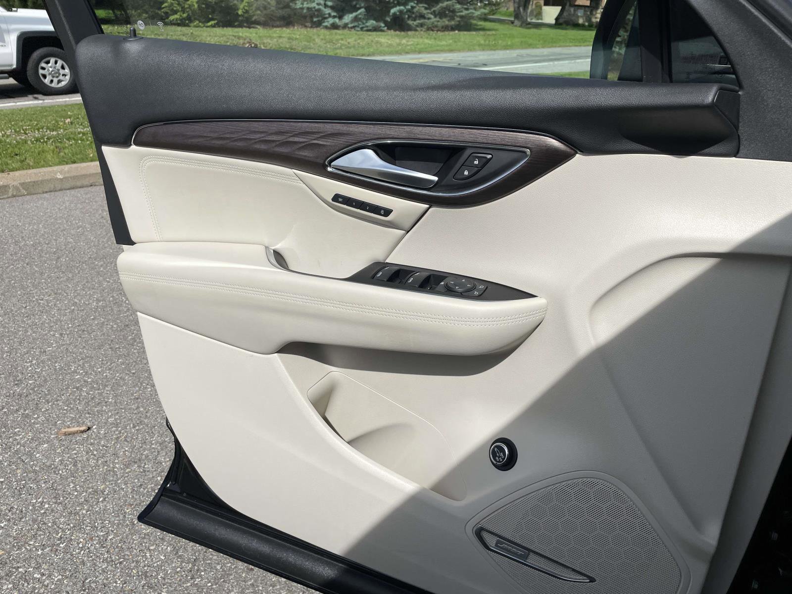 Certified 2023 Buick Envision Avenir AWD/4WD image 30