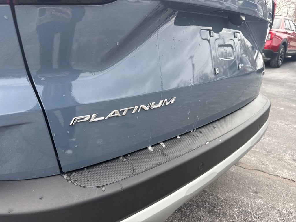 Used 2025 Ford Escape Platinum image 11