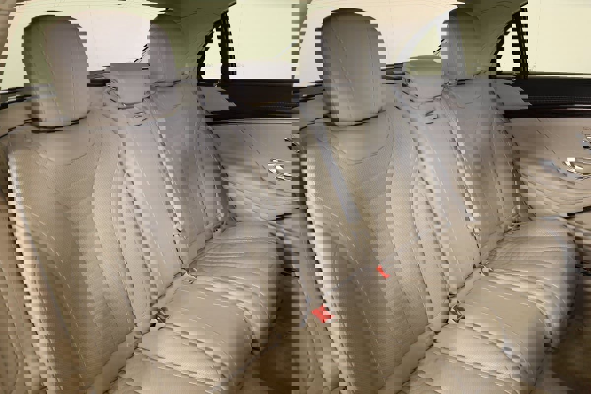 Used 2020 Mercedes-Benz S 560 4MATIC Sedan image 43