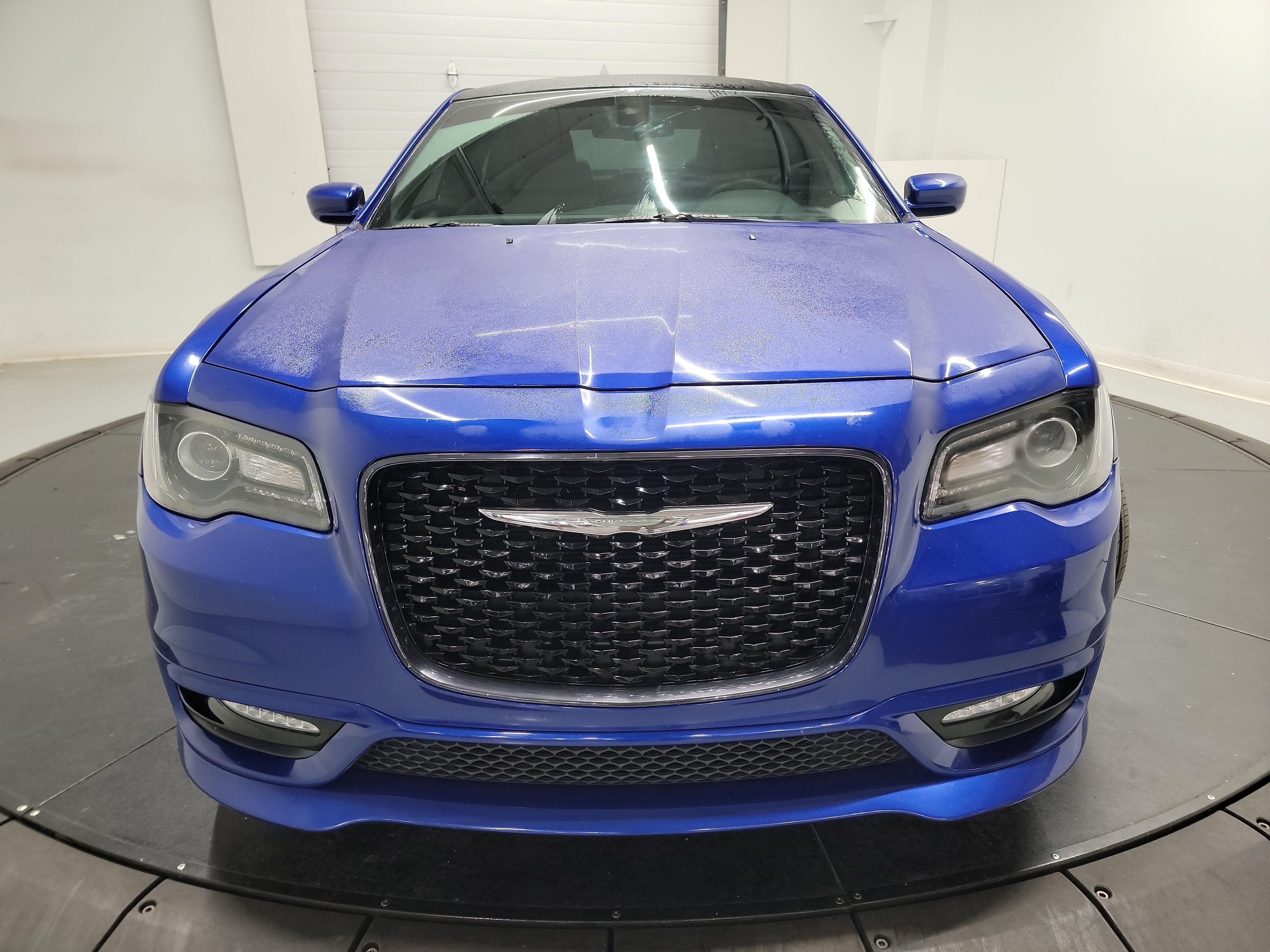 Used 2019 Chrysler 300 S w/ S Model Appearance Package RWD image 2