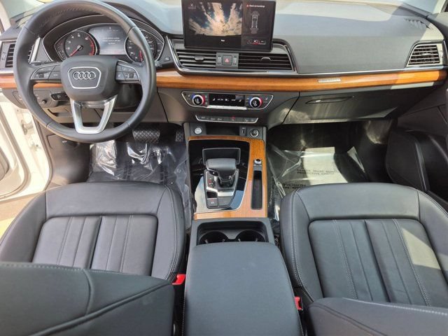 Certified 2023 Audi Q5 2.0T Premium w/ Convenience Package AWD/4WD image 13