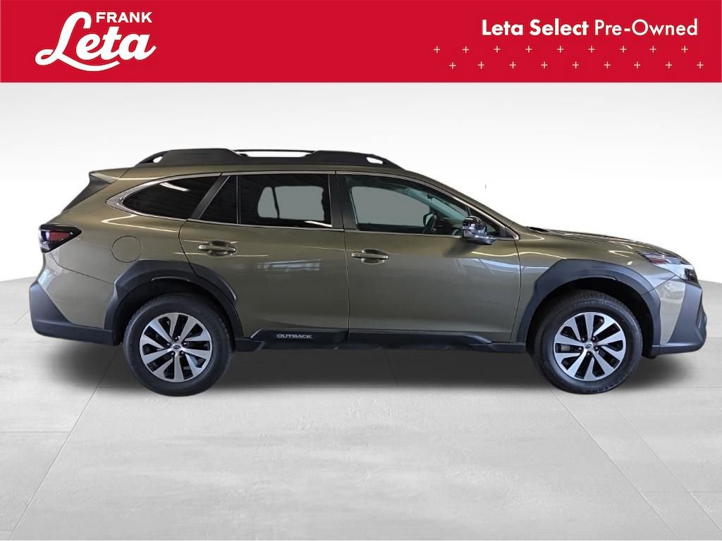Used 2024 Subaru Outback Premium AWD/4WD image 7