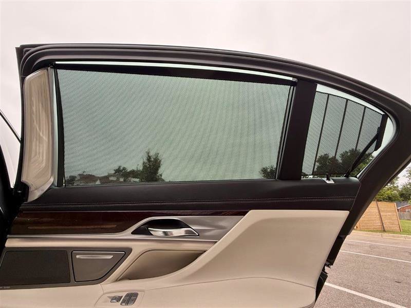 Used 2016 BMW 740i RWD image 23