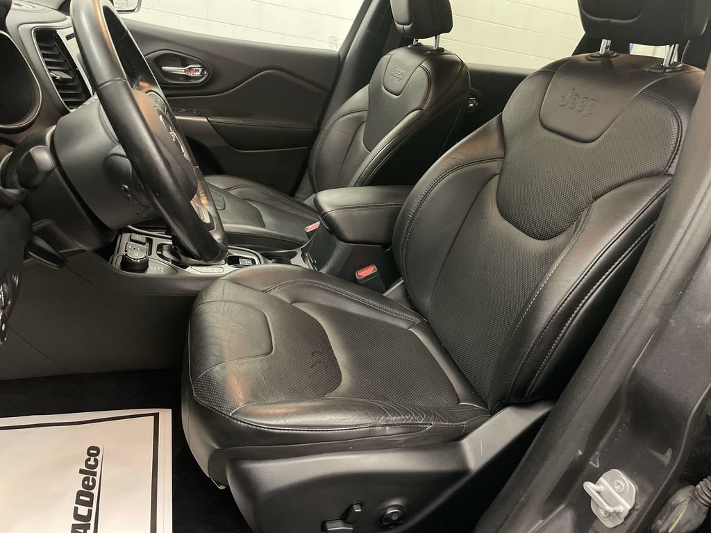 Used 2020 Jeep Cherokee Limited AWD/4WD image 12