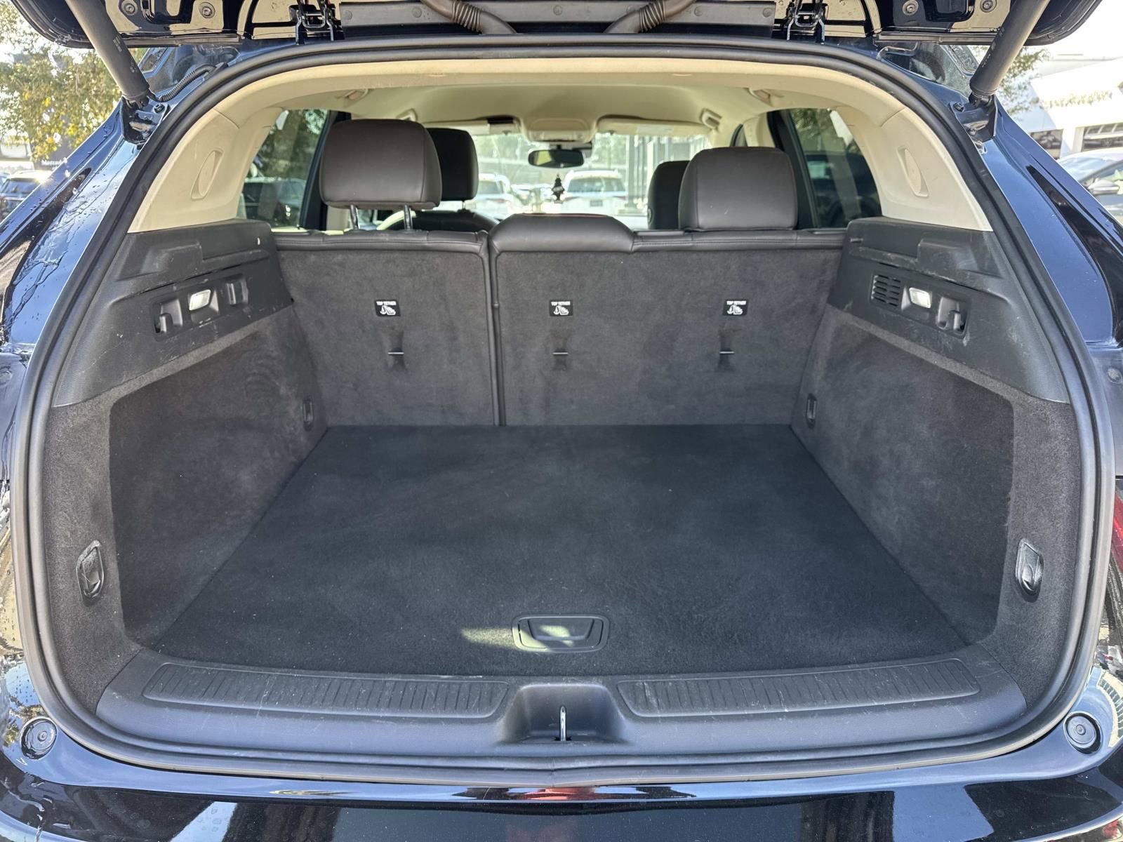 Used 2022 Buick Envision Essence w/ Sport Touring Package image 8