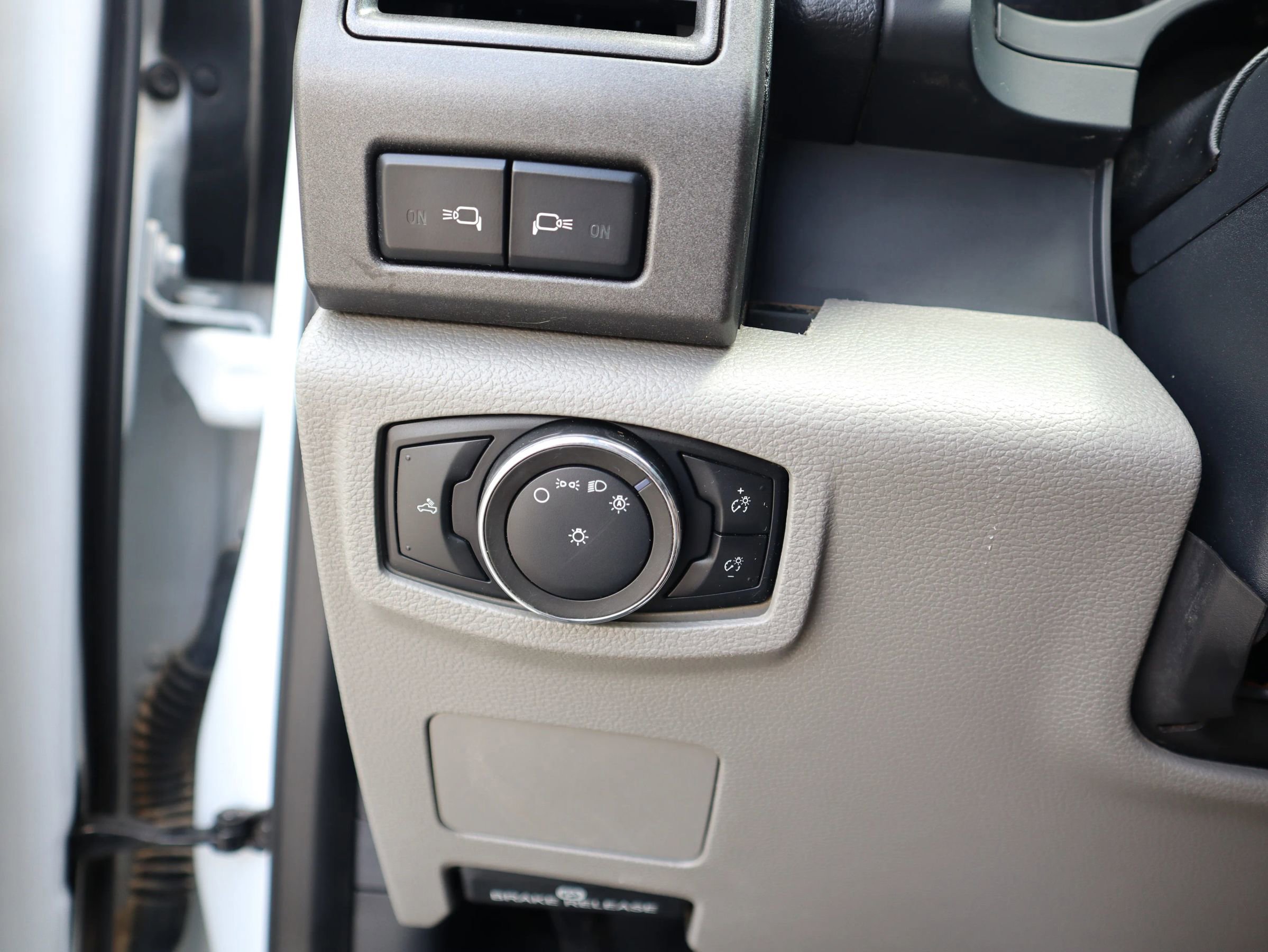 Used 2022 Ford F550 4x4 Crew Cab Super Duty w/ Power Equipment Group image 21