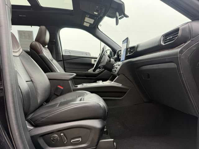 Used 2020 Ford Explorer Platinum w/ Premium Technology Package AWD/4WD image 9