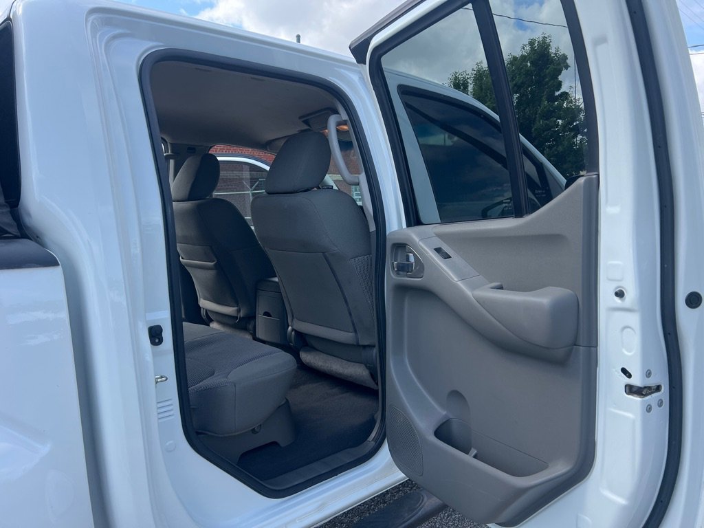 Used 2019 Nissan Frontier SV w/ Value Truck Package AWD/4WD image 13