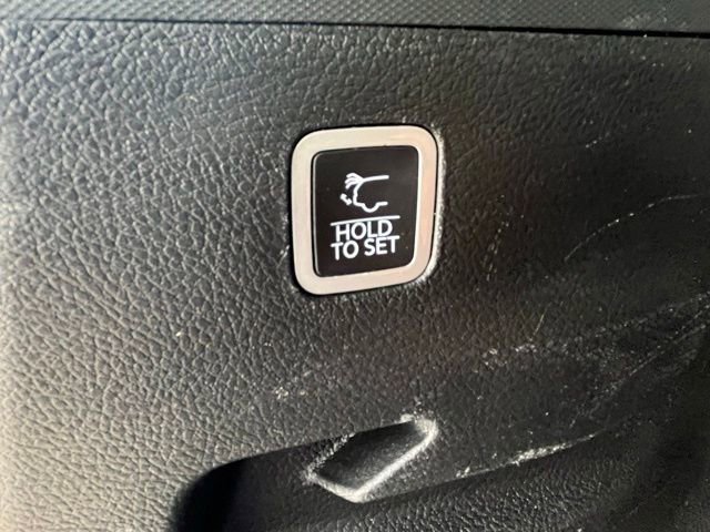 Used 2023 Jeep Wagoneer L Series III w/ Preferred Equipment Group image 45