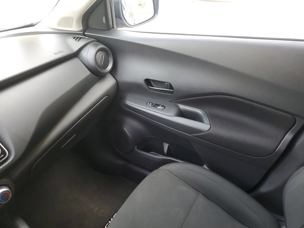 Certified 2025 Nissan Kicks Play S FWD image 34
