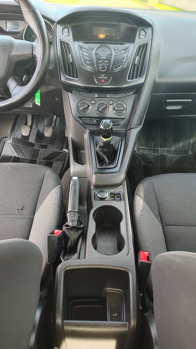 Used 2014 Ford Focus S FWD image 19