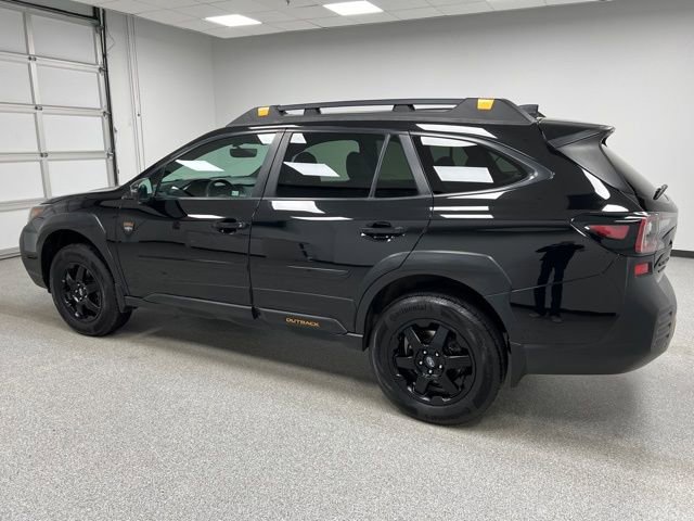 Used 2022 Subaru Outback Wilderness image 7
