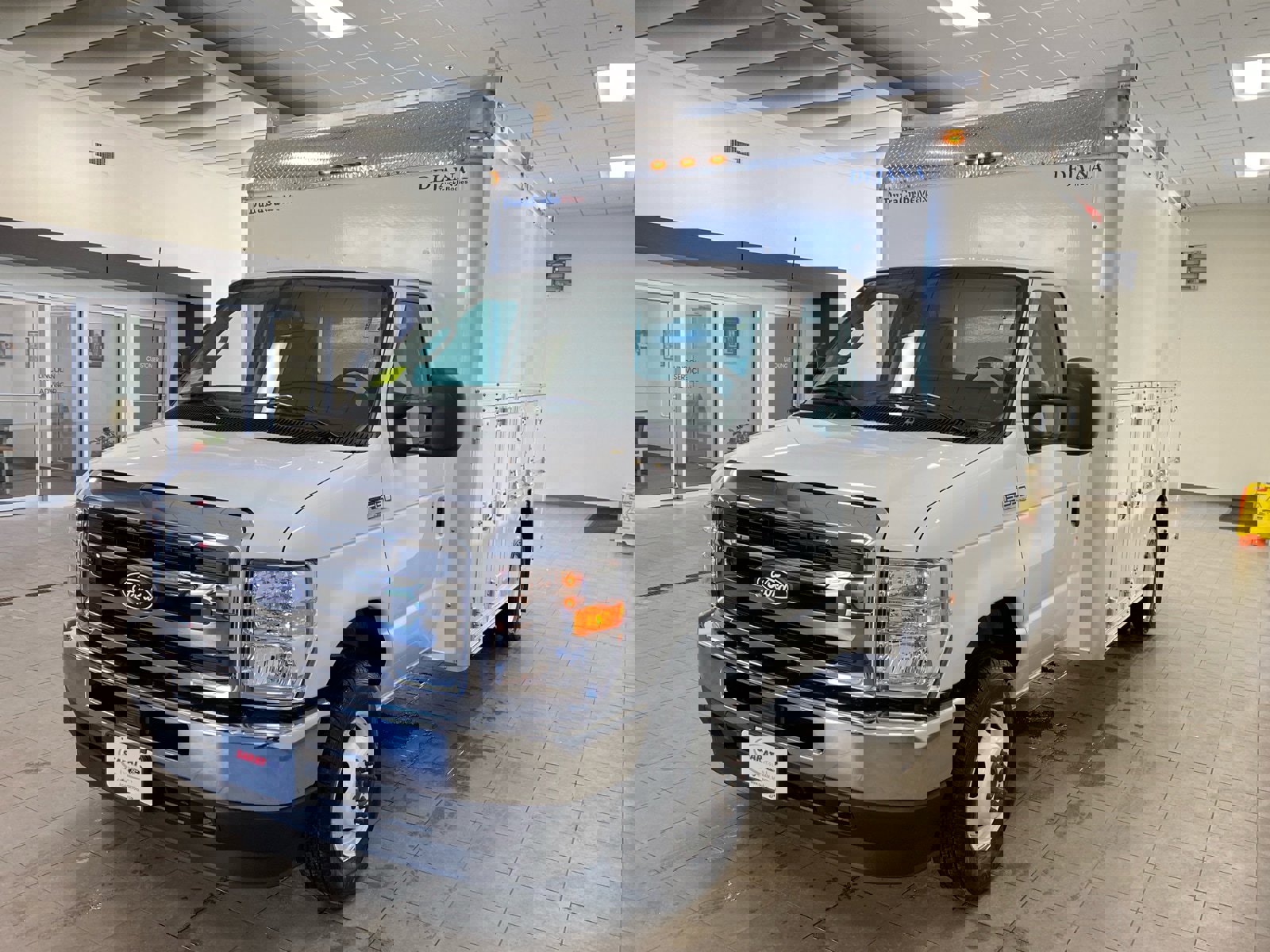 Used 2026 Ford E-350 and Econoline 350 Super Duty w/ Power Equipment Group image 4