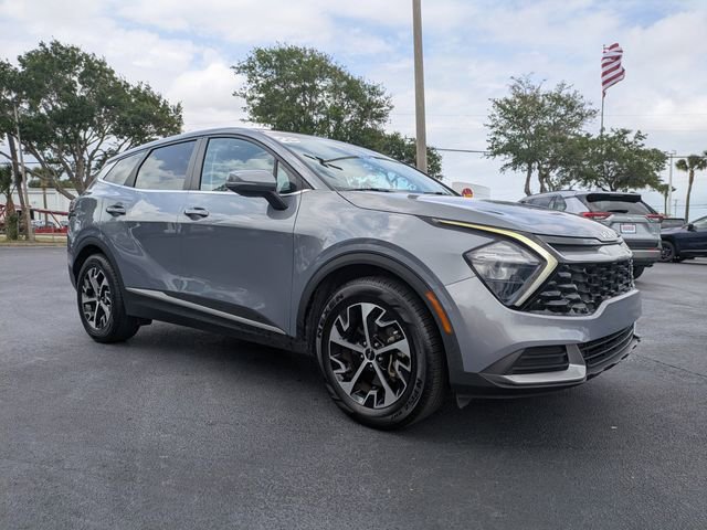 Used 2023 Kia Sportage EX image 2