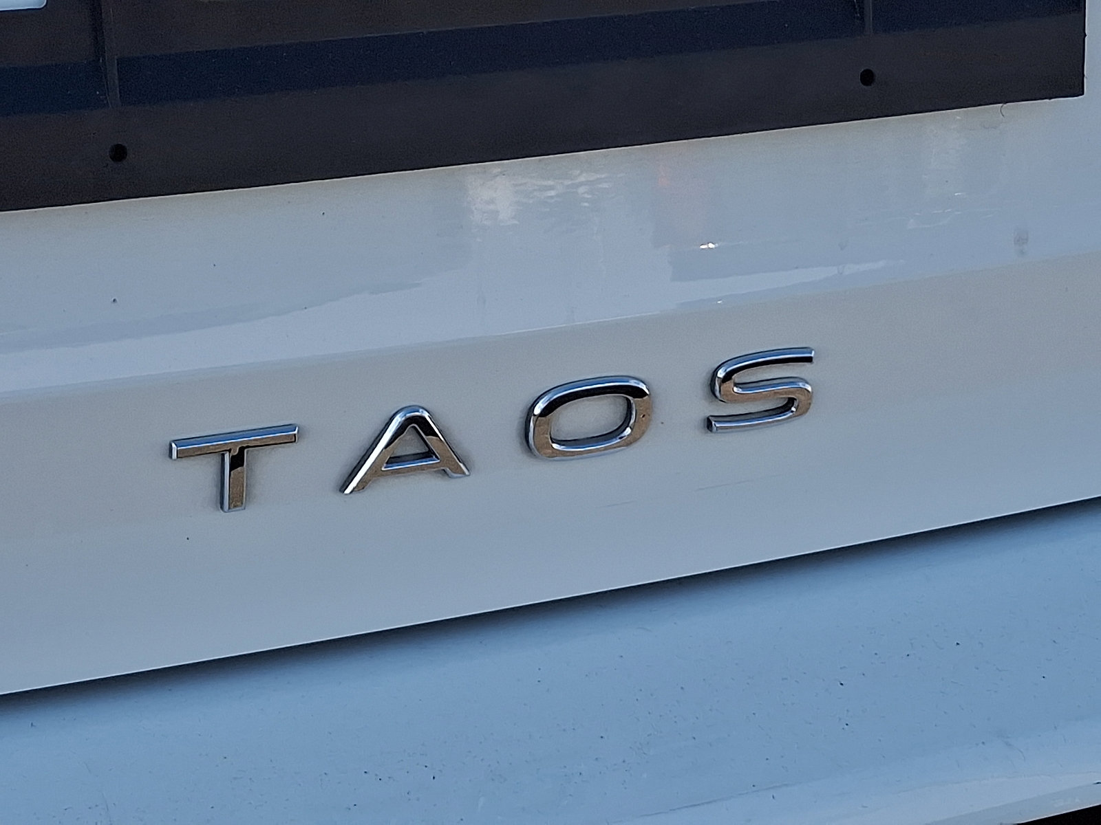 Used 2024 Volkswagen Taos SE image 29