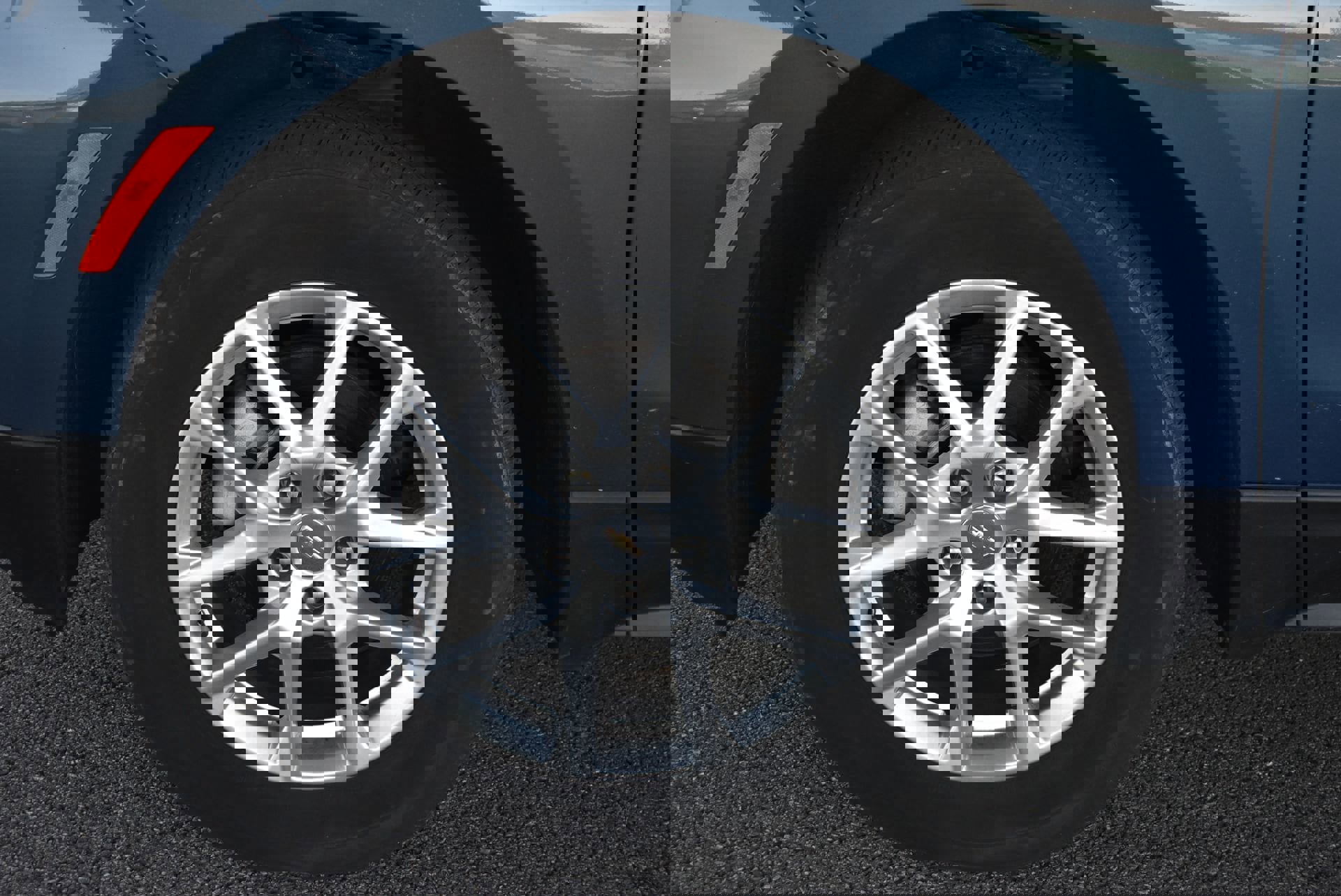 Used 2024 Chevrolet Equinox LT image 11