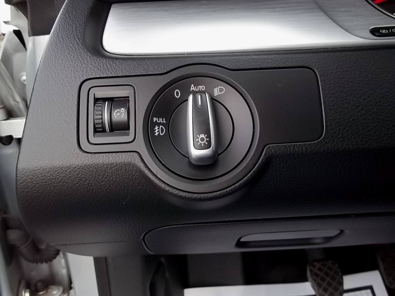 Used 2015 Volkswagen CC R-Line FWD image 20