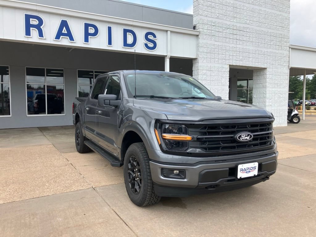 New 2026 Ford F150 XLT w/ XLT Black Appearance Package