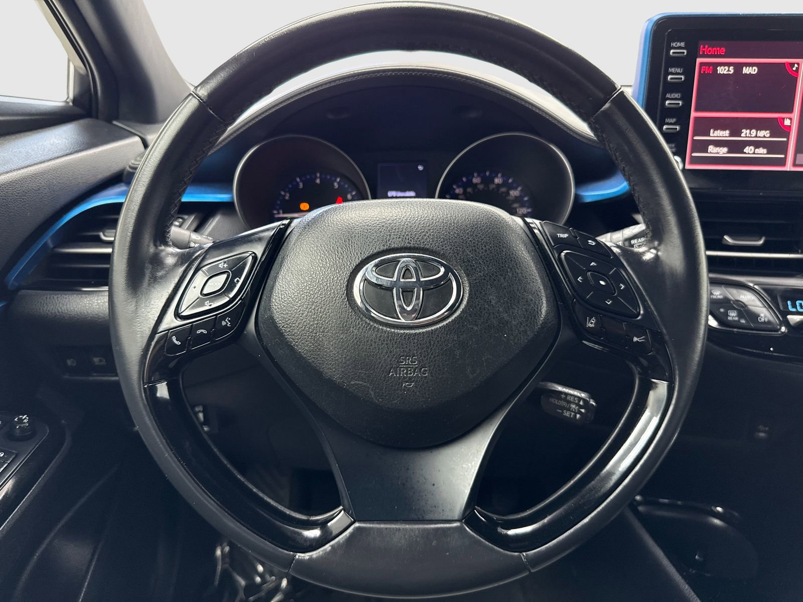 Used 2019 Toyota C-HR XLE FWD image 19
