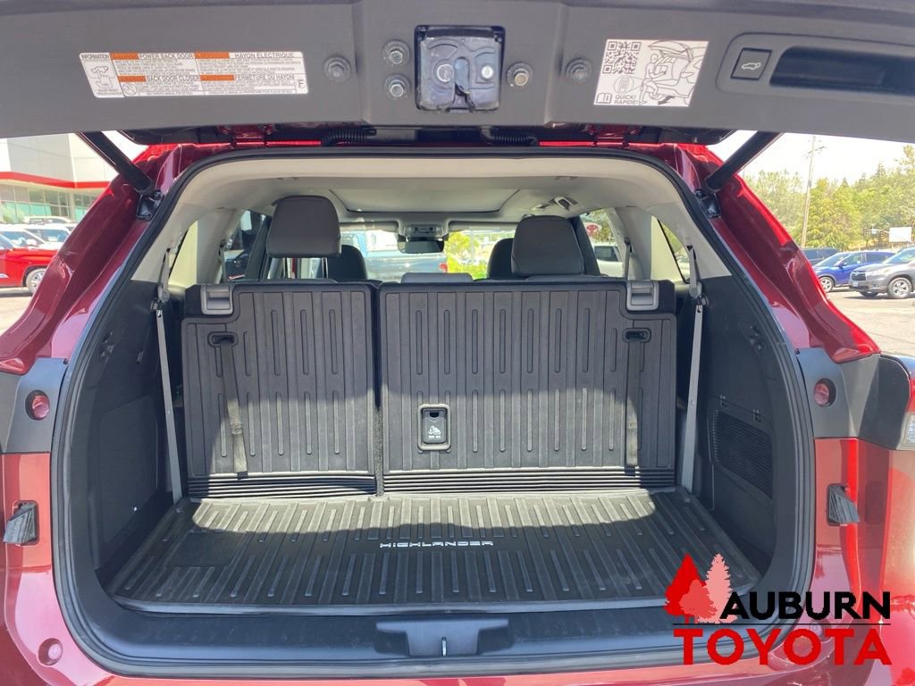 Used 2022 Toyota Highlander Platinum AWD/4WD image 12