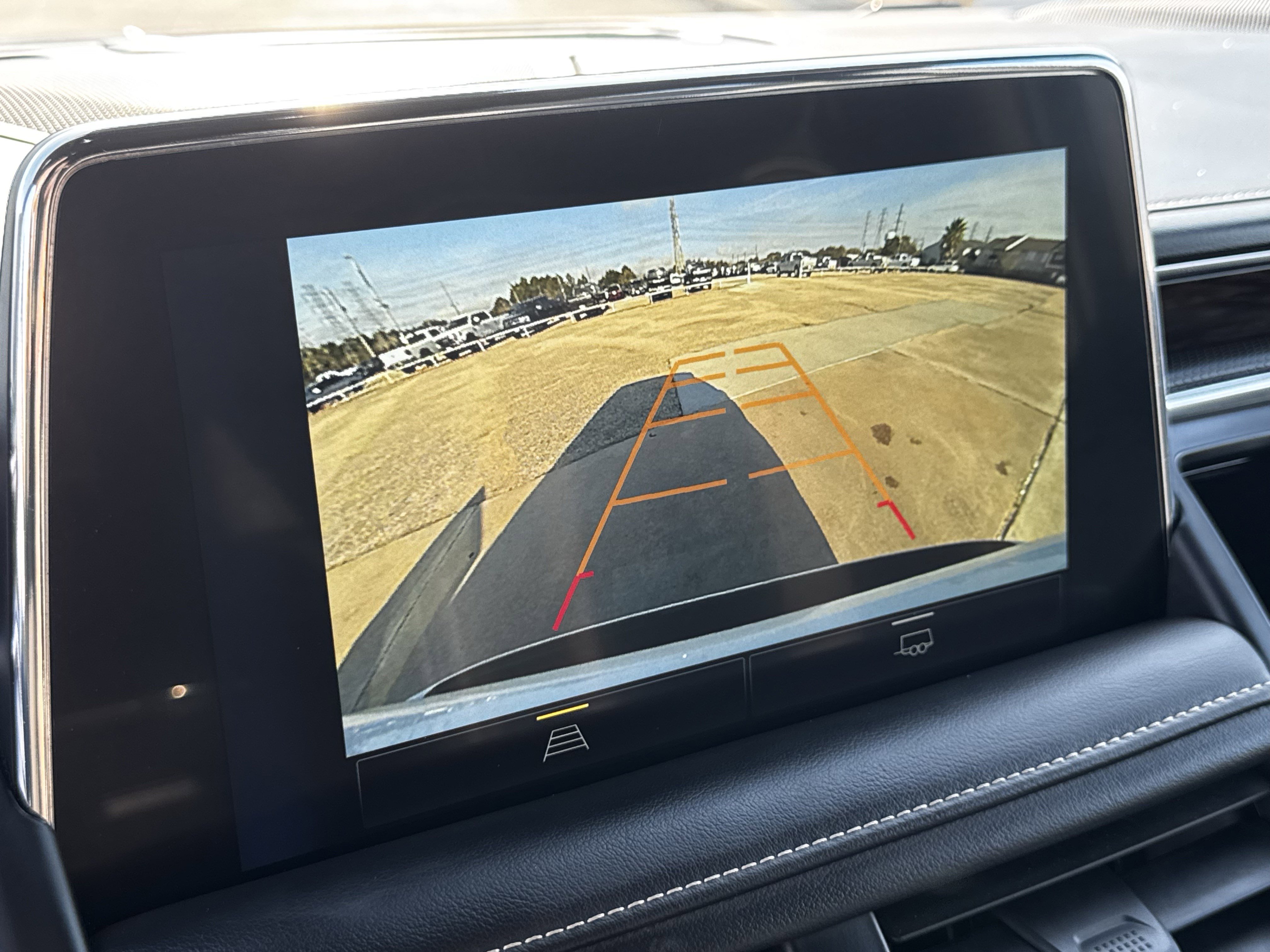 Used 2023 Chevrolet Suburban Premier image 20