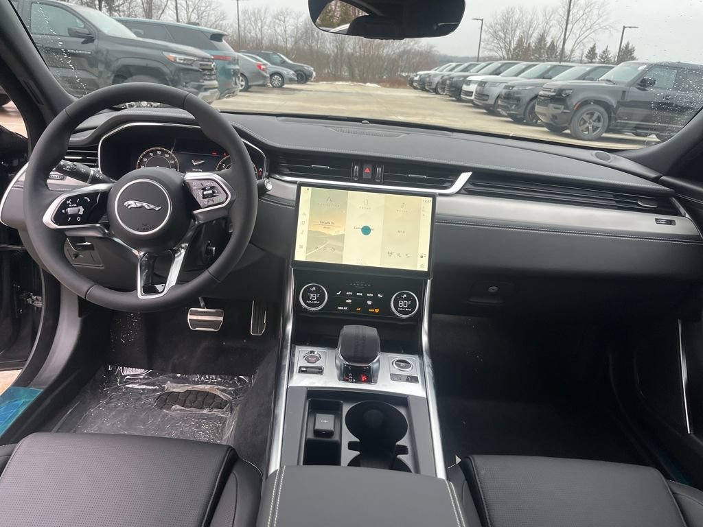 New 2024 Jaguar XF R-Dynamic SE AWD/4WD image 12