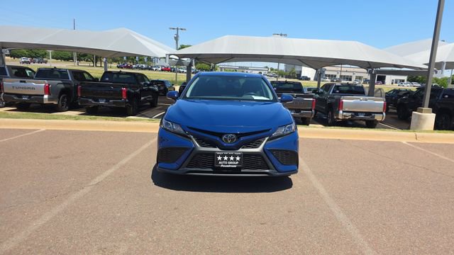Used 2023 Toyota Camry SE FWD image 3
