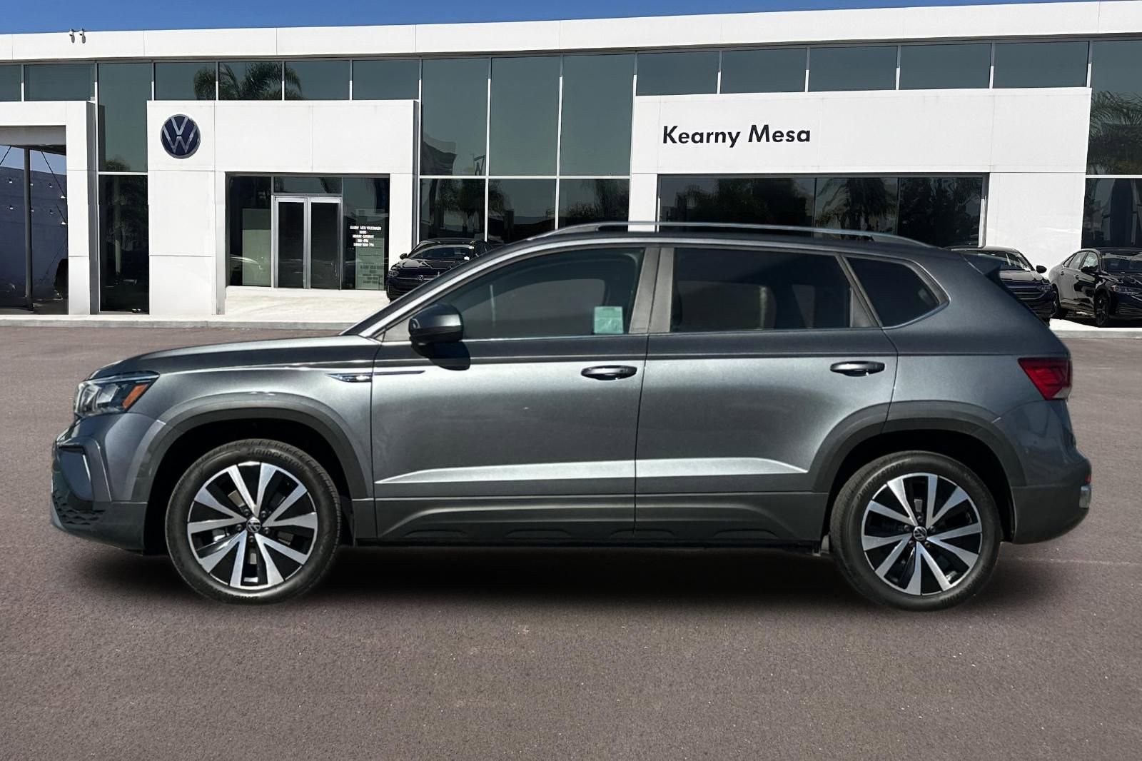 Used 2022 Volkswagen Taos SE image 7