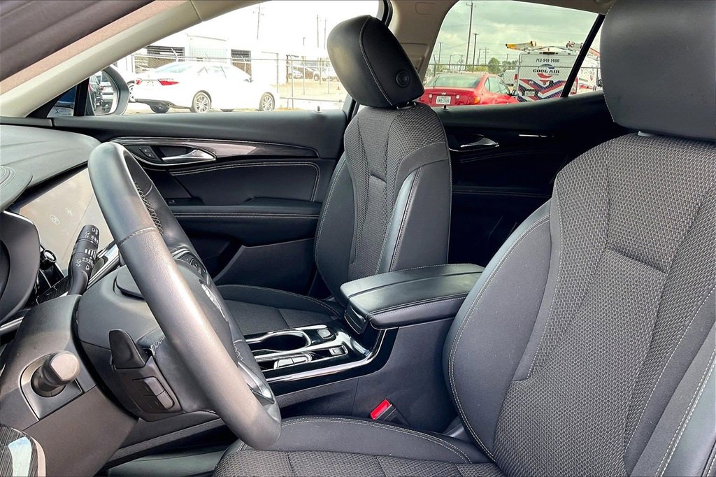 Used 2022 Buick Envision Preferred image 18