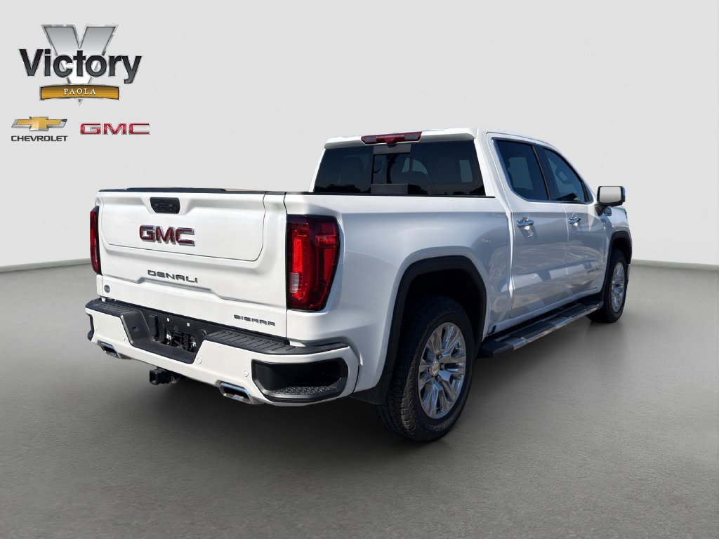 Used 2024 GMC Sierra 1500 Denali w/ Technology Package AWD/4WD image 6