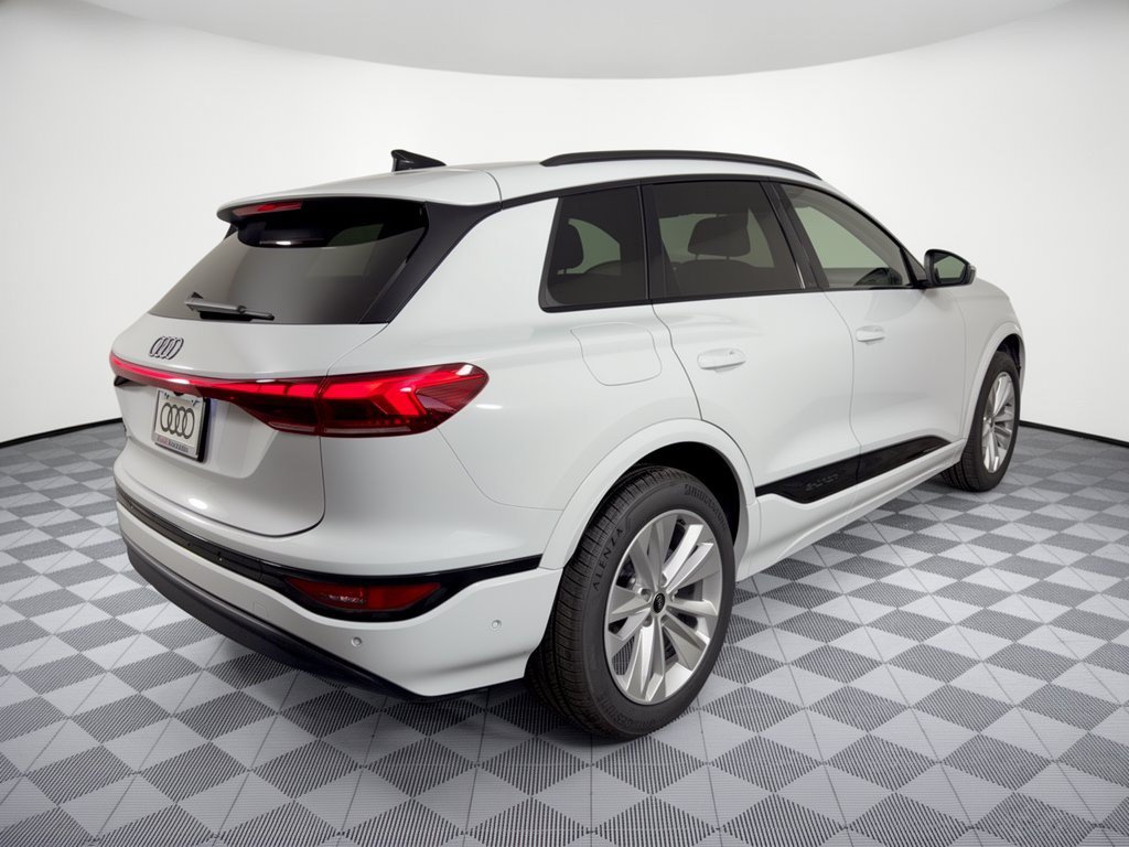 Certified 2025 Audi Q6 e-tron Premium w/ Convenience Package RWD image 9