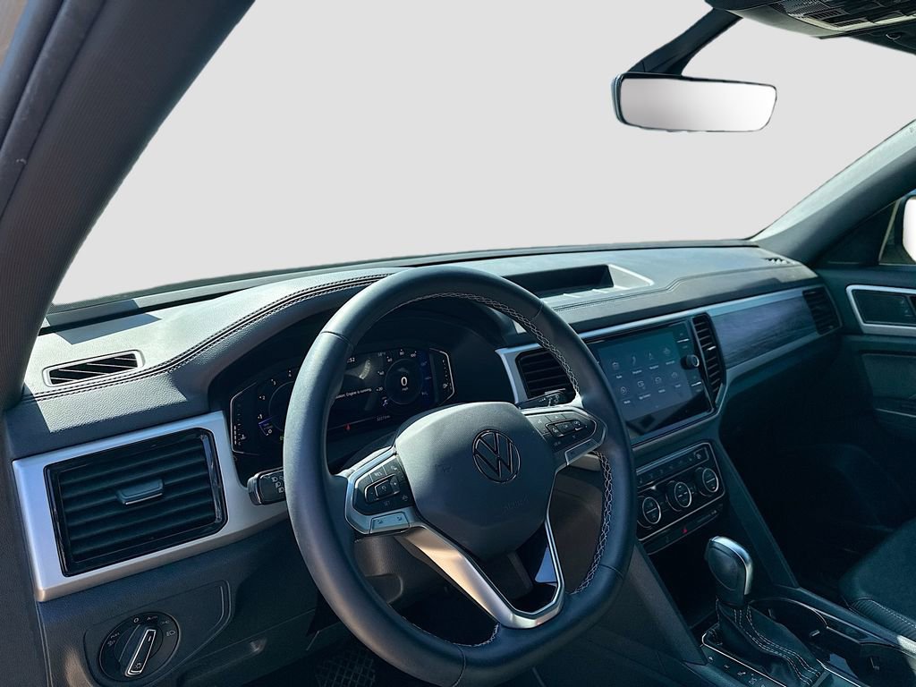 Used 2023 Volkswagen Atlas Cross Sport SE w/ Panoramic Sunroof Package image 11