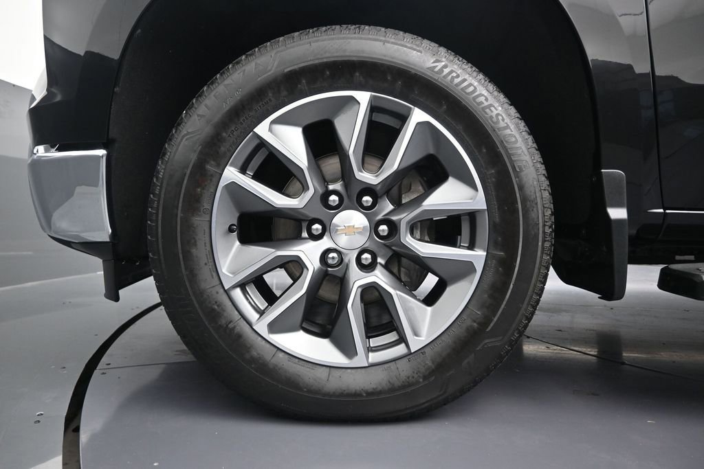 Used 2025 Chevrolet Silverado 1500 LT RWD image 10