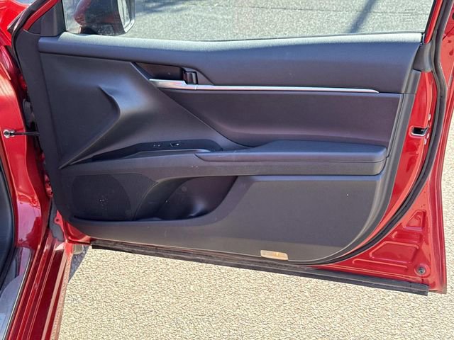 Used 2019 Toyota Camry SE w/ Convenience Package FWD image 8