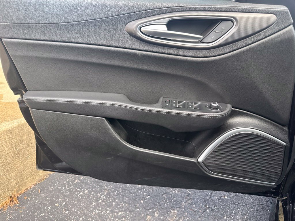 Used 2020 Alfa Romeo Giulia Ti Sport AWD/4WD image 28