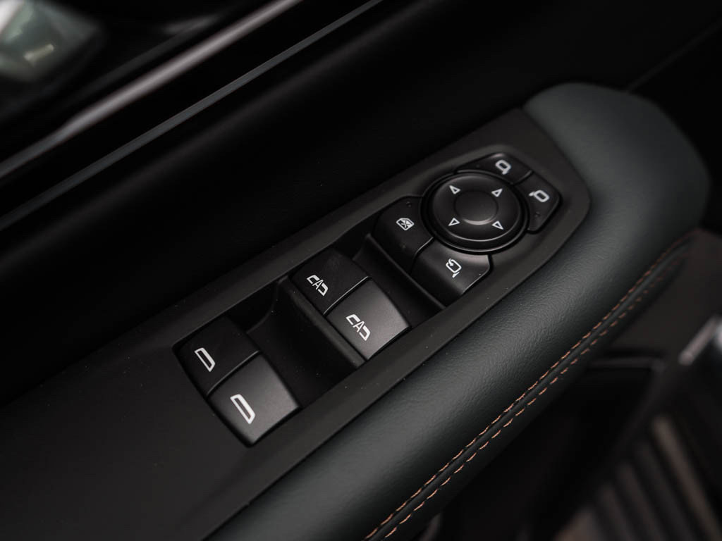 New 2026 GMC Yukon AT4 w/ AT4 Premium Plus Package AWD/4WD image 19