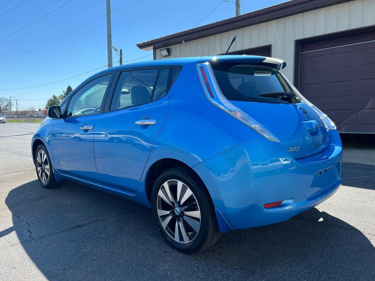 Used 2014 Nissan Leaf SL w/ Premium Package image 3