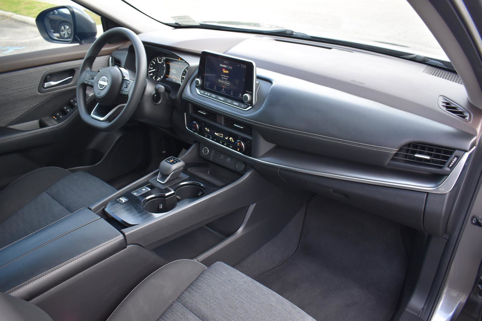 Certified 2023 Nissan Rogue SV image 62