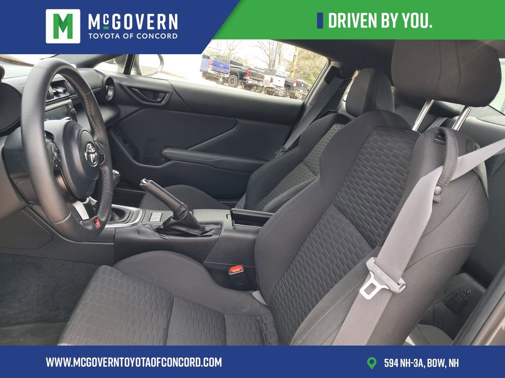 Used 2024 Toyota GR86 RWD image 15