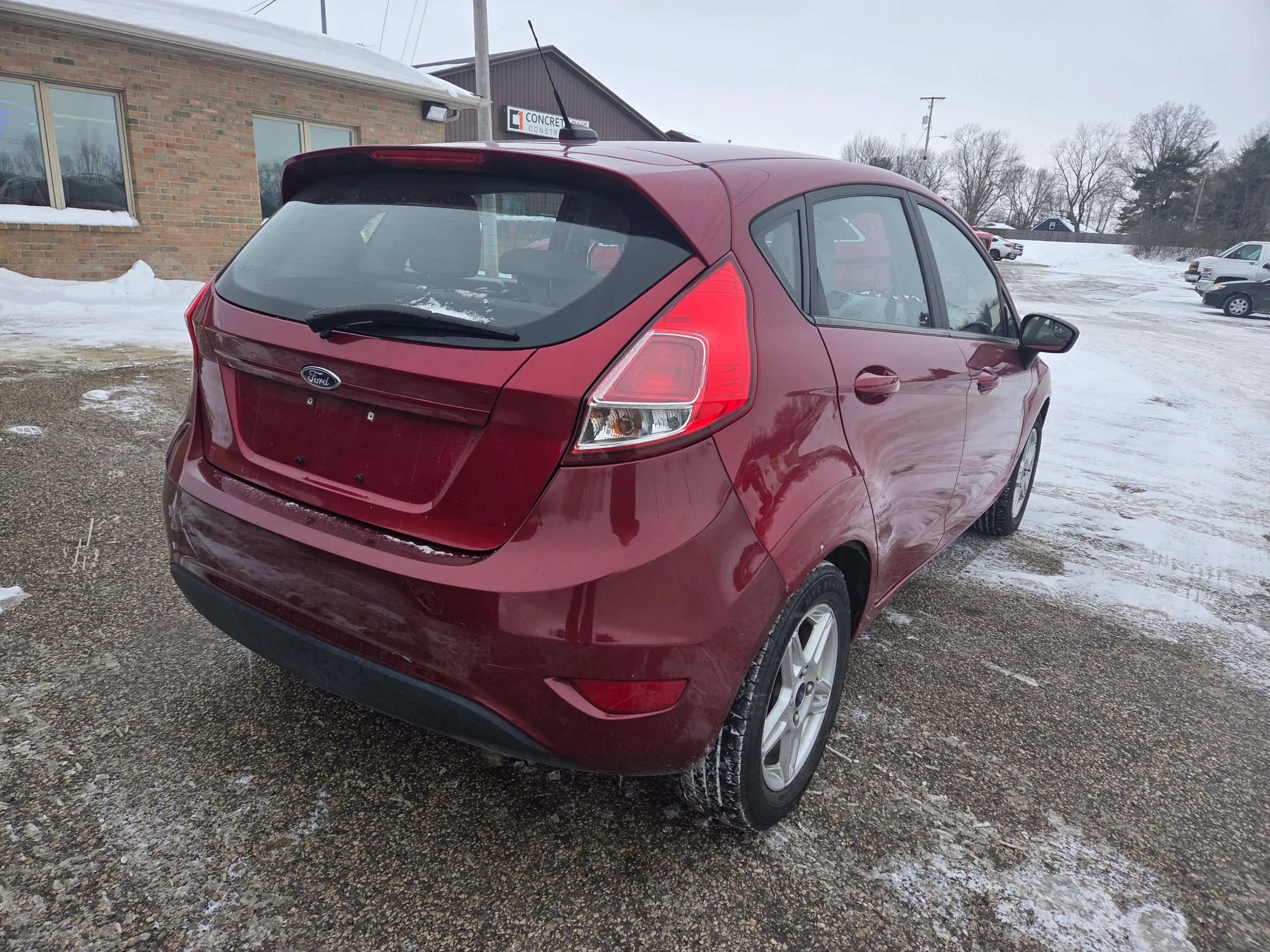 Used 2017 Ford Fiesta SE FWD image 5
