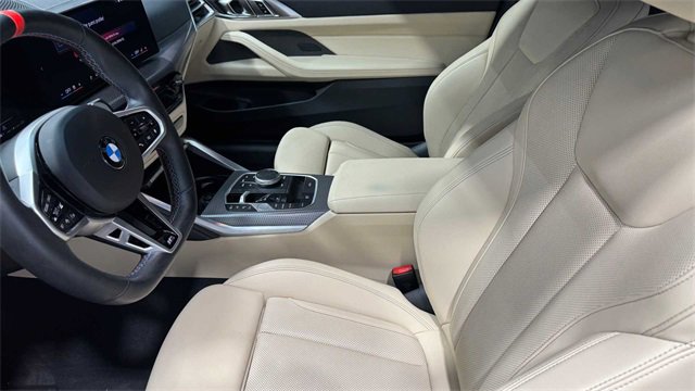 Used 2025 BMW M440i Convertible image 22