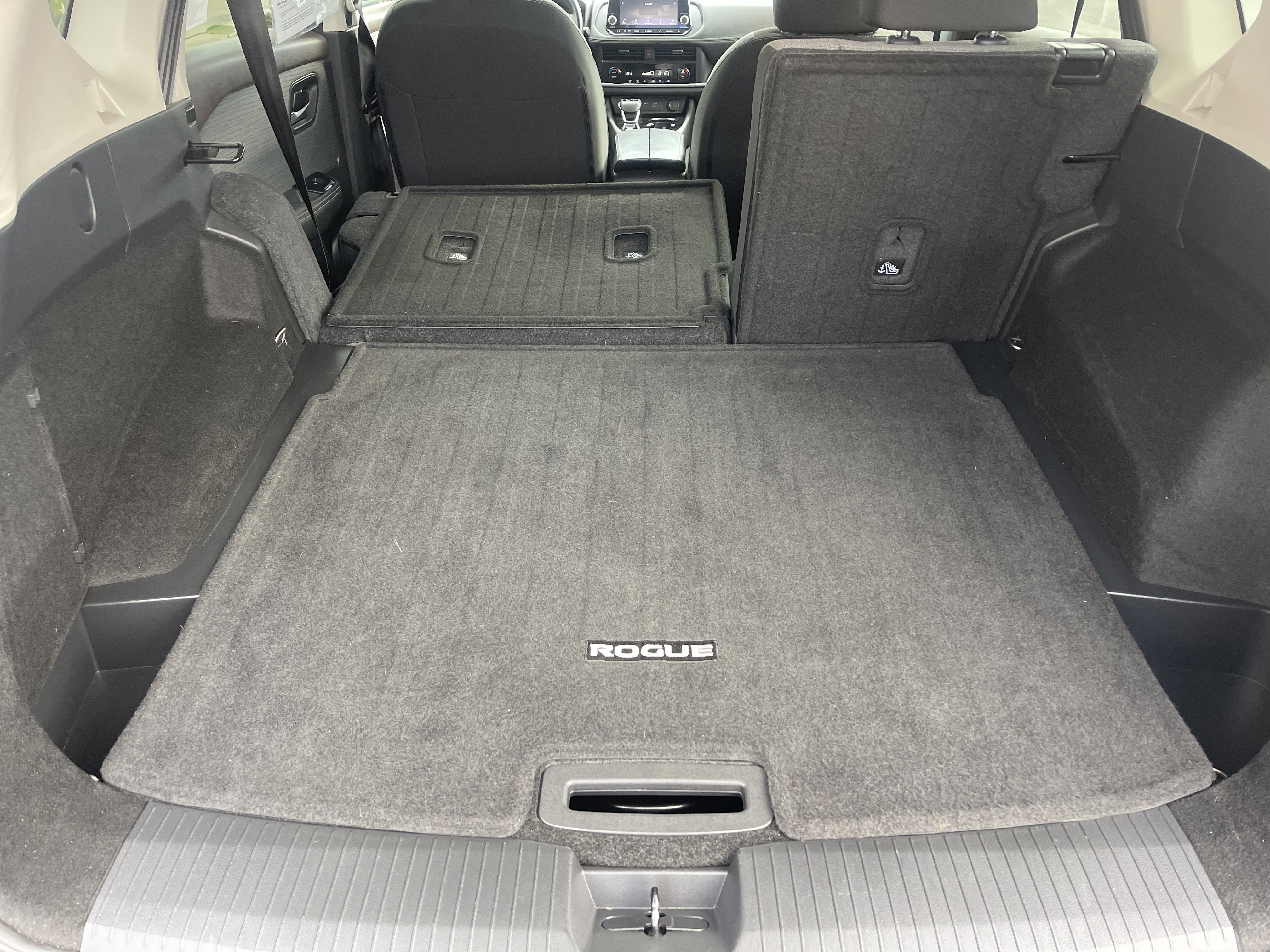 Used 2023 Nissan Rogue SV image 24