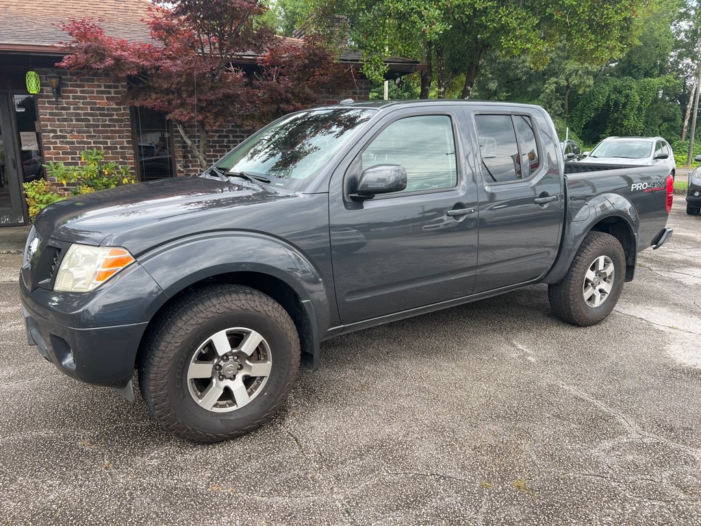 Used 2010 Nissan Frontier PRO-4X w/ Pro-4x Value Truck Pkg AWD/4WD image 1