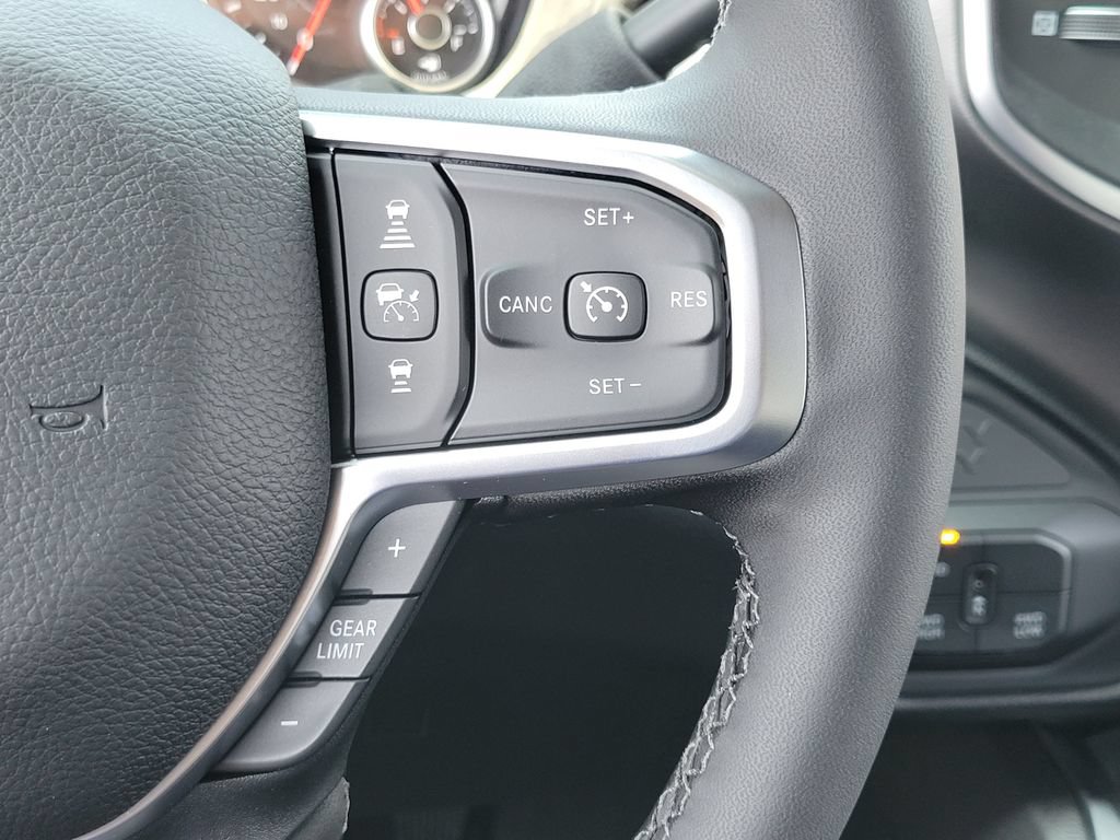 New 2026 RAM 2500 Big Horn AWD/4WD image 6
