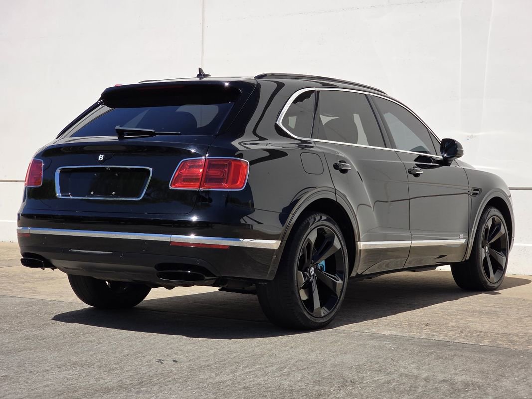 Used 2017 Bentley Bentayga image 5