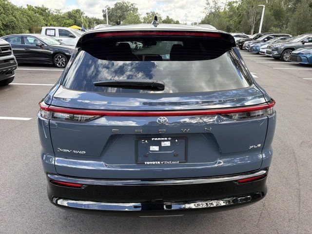 Certified 2025 Toyota Crown Signia AWD/4WD image 3