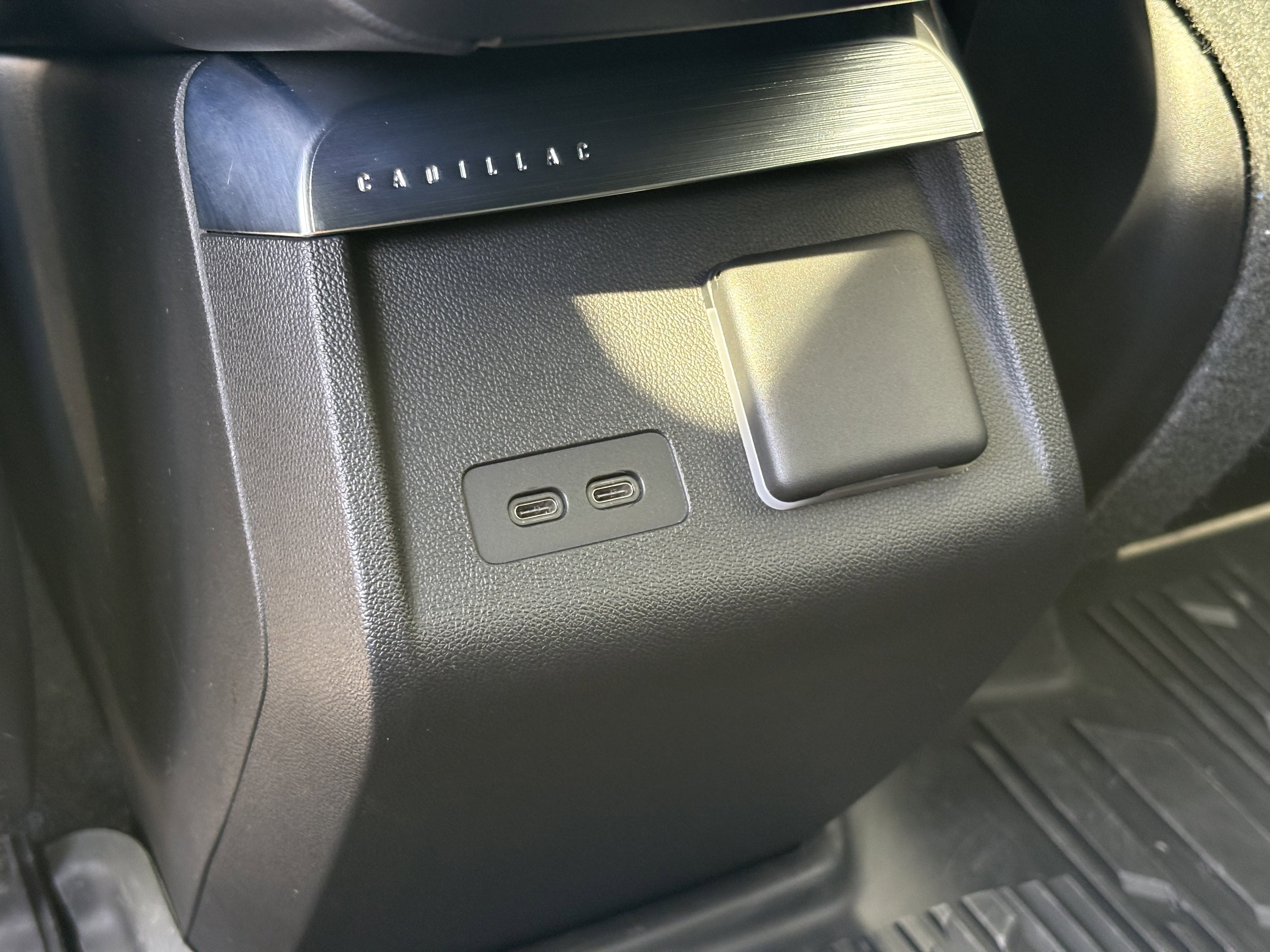 Used 2024 Cadillac Lyriq Luxury w/ LPO, Floor Liner Package image 14