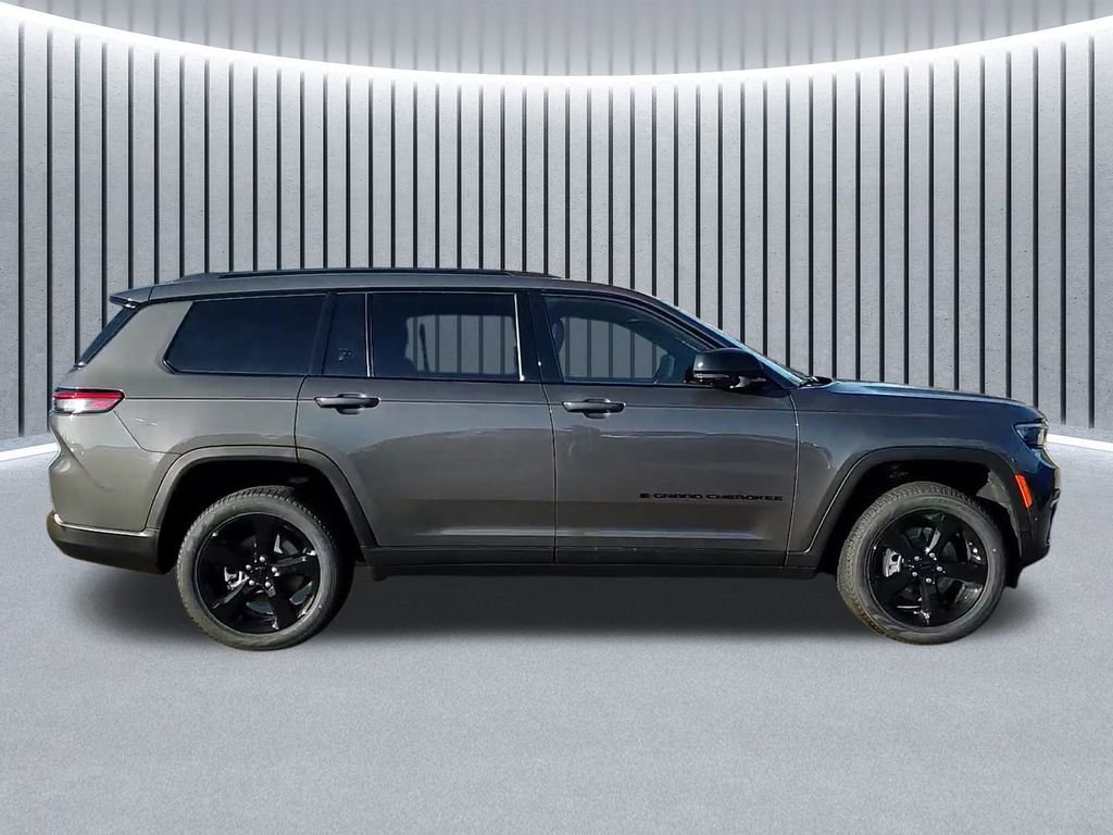 New 2025 Jeep Grand Cherokee L Limited w/ Luxury Tech Group II image 2