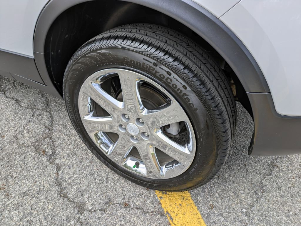 Used 2019 Buick Encore Essence w/ Experience Buick Package image 37