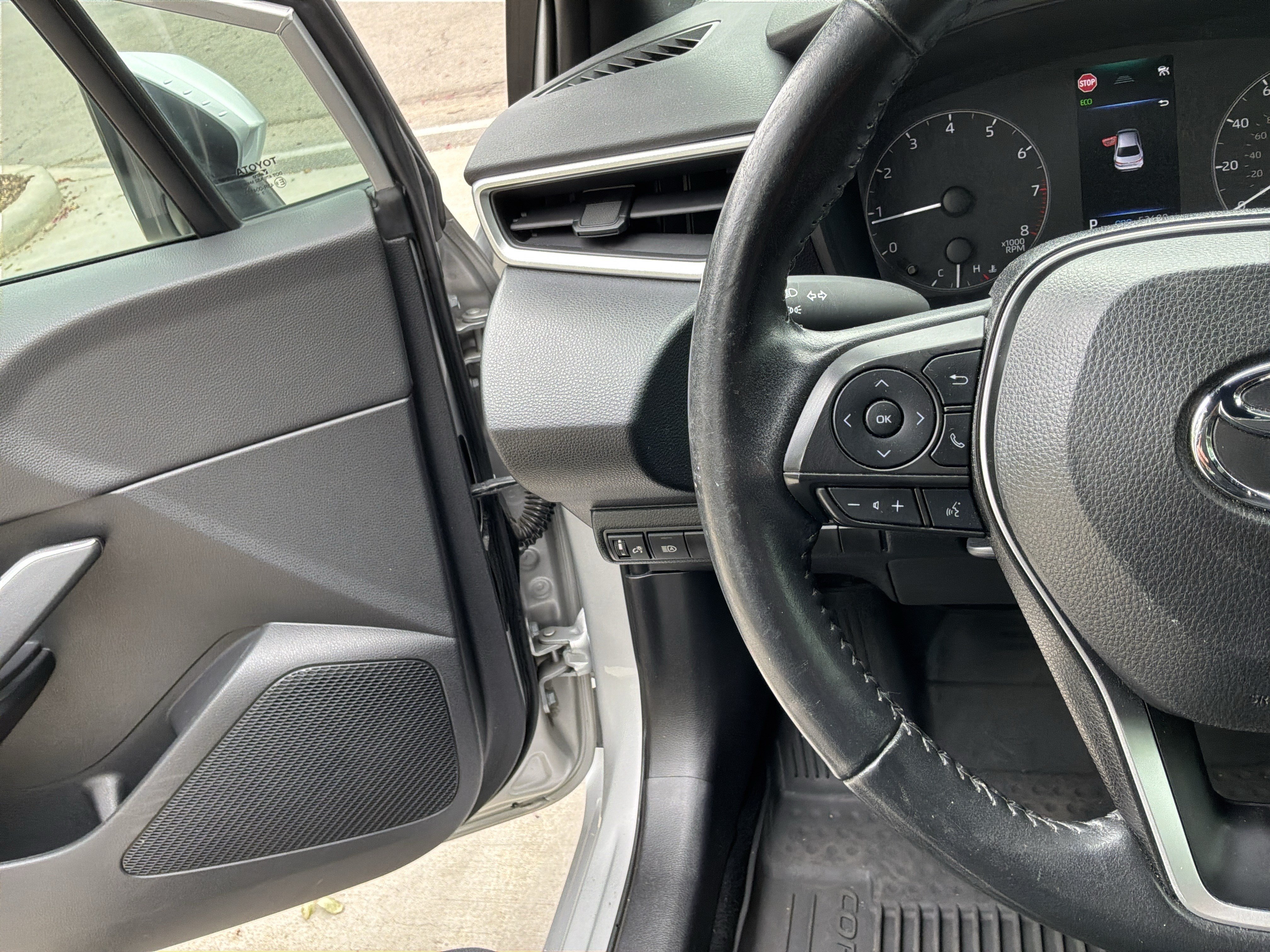 Used 2023 Toyota Corolla SE FWD image 19